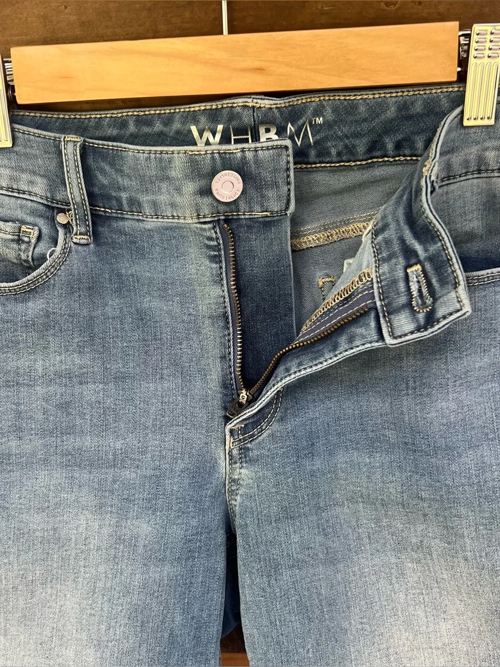 White House Black Market WHBM Denim Bermuda Shorts Size 8 Short Stretch